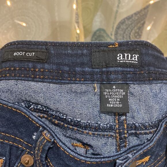 a.n.a, Boot cut jeans with accent designs on back pockets. Dark wash. Womens 4. - Picture 6 of 6